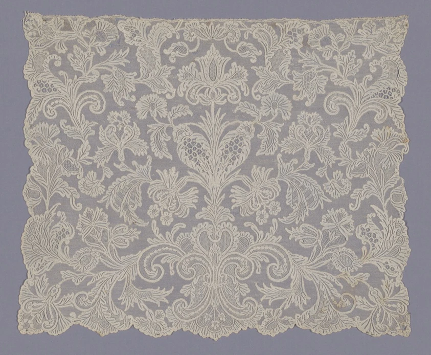 Cravat End